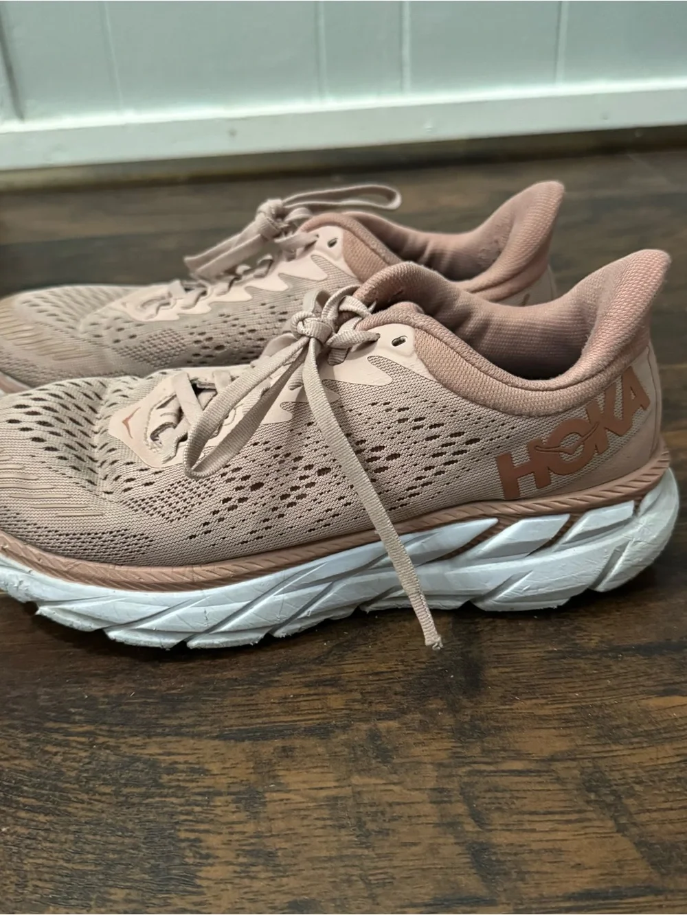 Dusky Rose Hoka Clifton 9